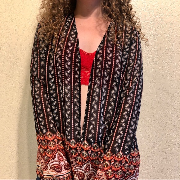 Unique open blouse - Picture 2 of 9